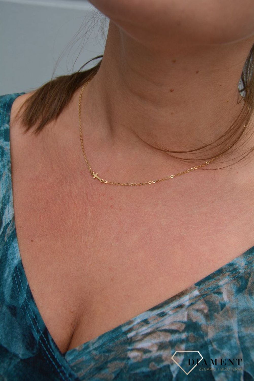 Złoty naszyjnik celebrytka 585 krzyż.jpg